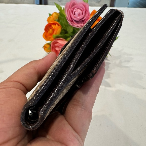 Authentic Gucci wallet - Picture 3 of 13